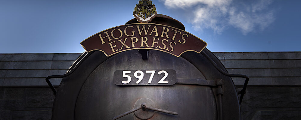 Harry Potter Hogwarts Express Train Front