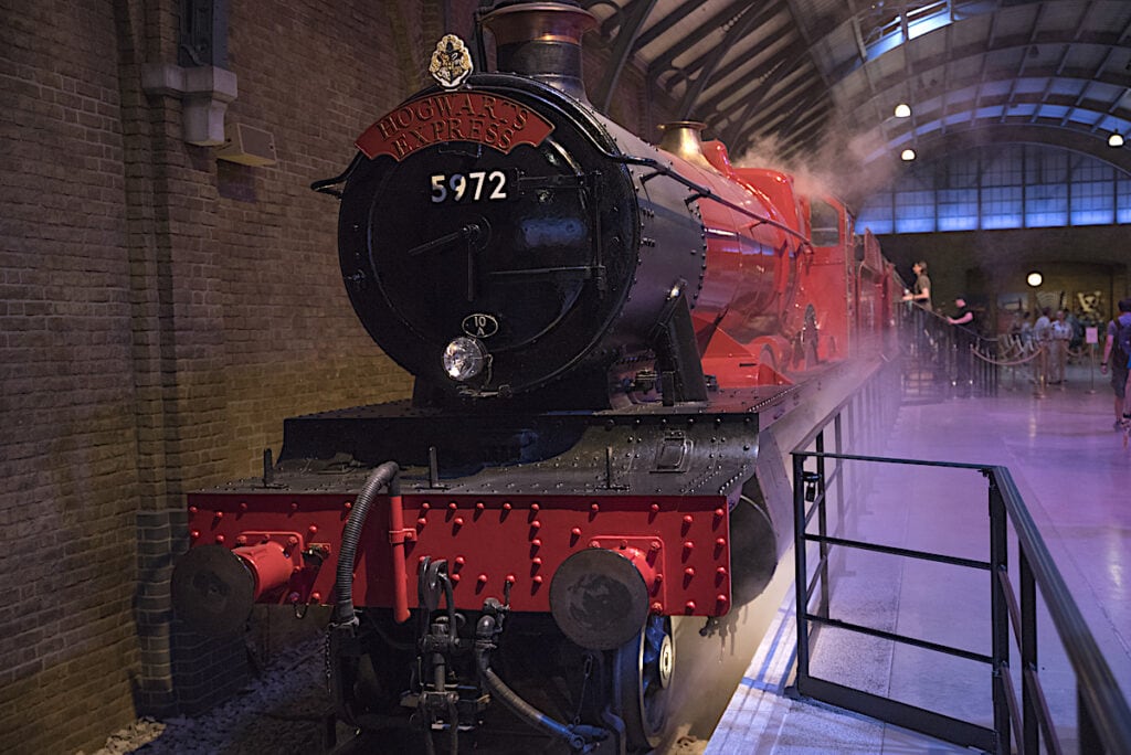 Harry Potter Kings Cross Station Hogwarts Express Train