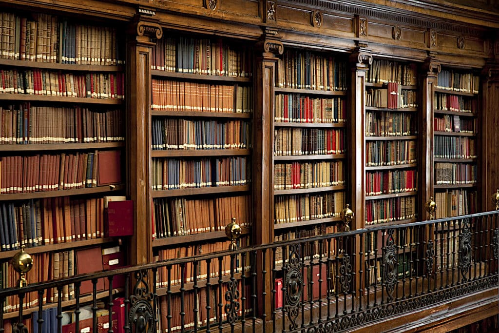 Harry Potter Oxford University Library shelves